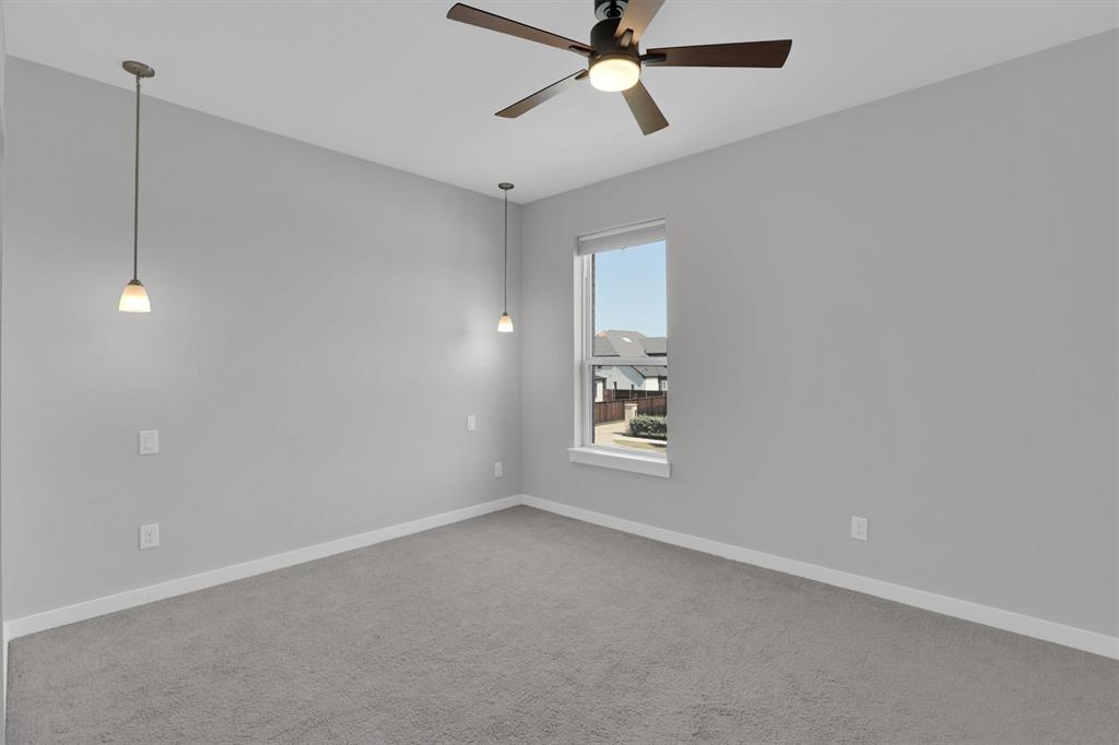 1719 Silver Marten Trail Property Photo 20