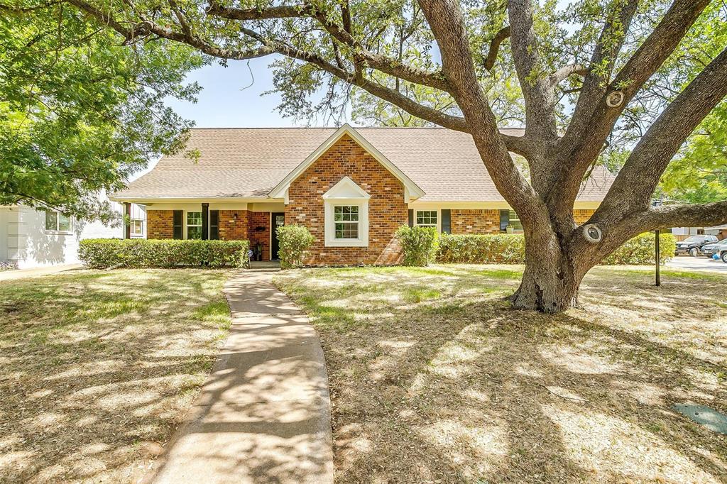1701 Larkspur Drive Property Photo