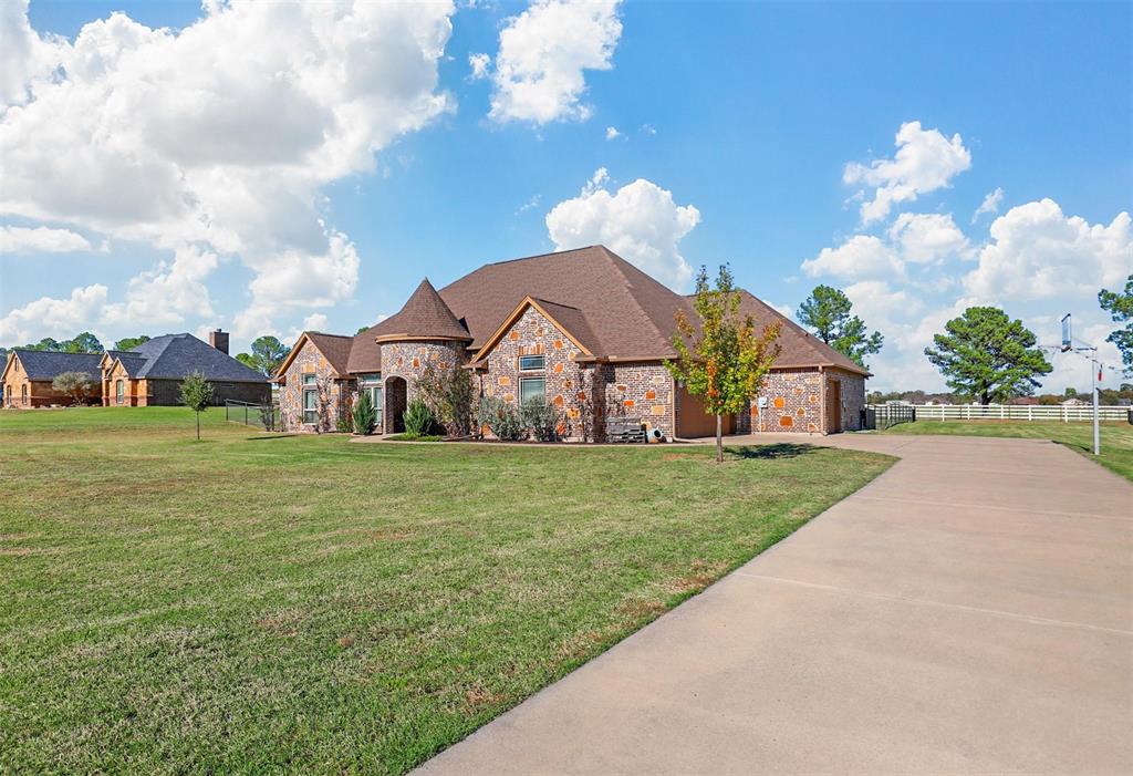 108 Eagles Crest Lane Property Photo 4