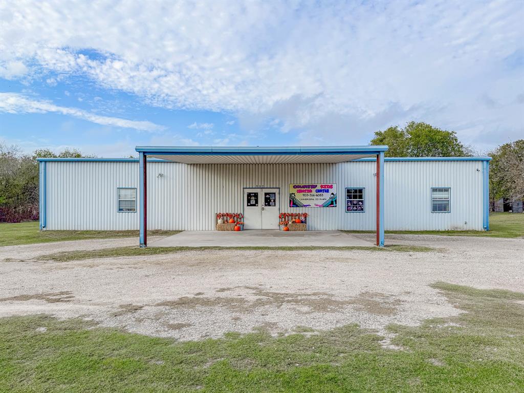 902 E Calhoun Street Property Photo 1