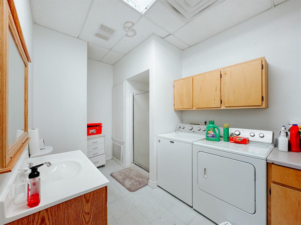 902 E Calhoun Street Property Photo 12
