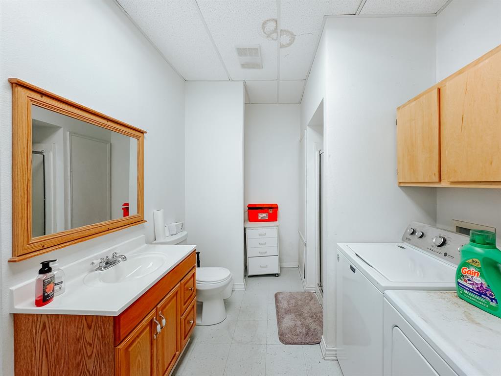 902 E Calhoun Street Property Photo 13