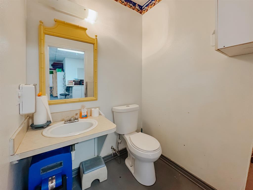 902 E Calhoun Street Property Photo 23