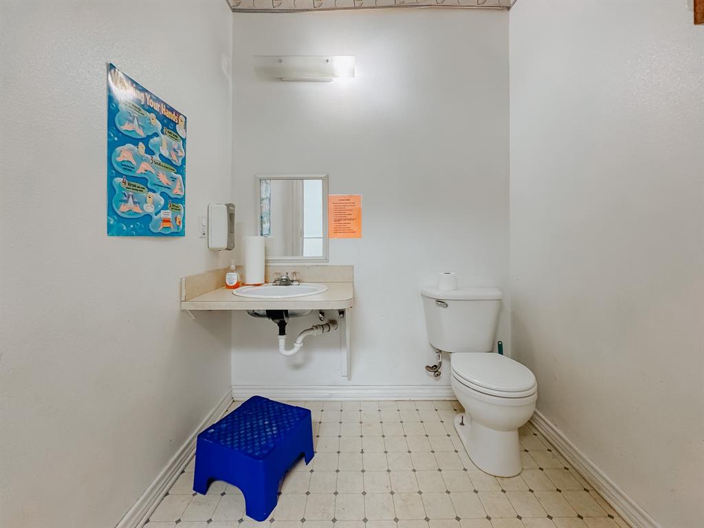 902 E Calhoun Street Property Photo 27