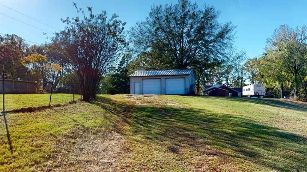 1899 Mount Pleasant Road Property Photo 4