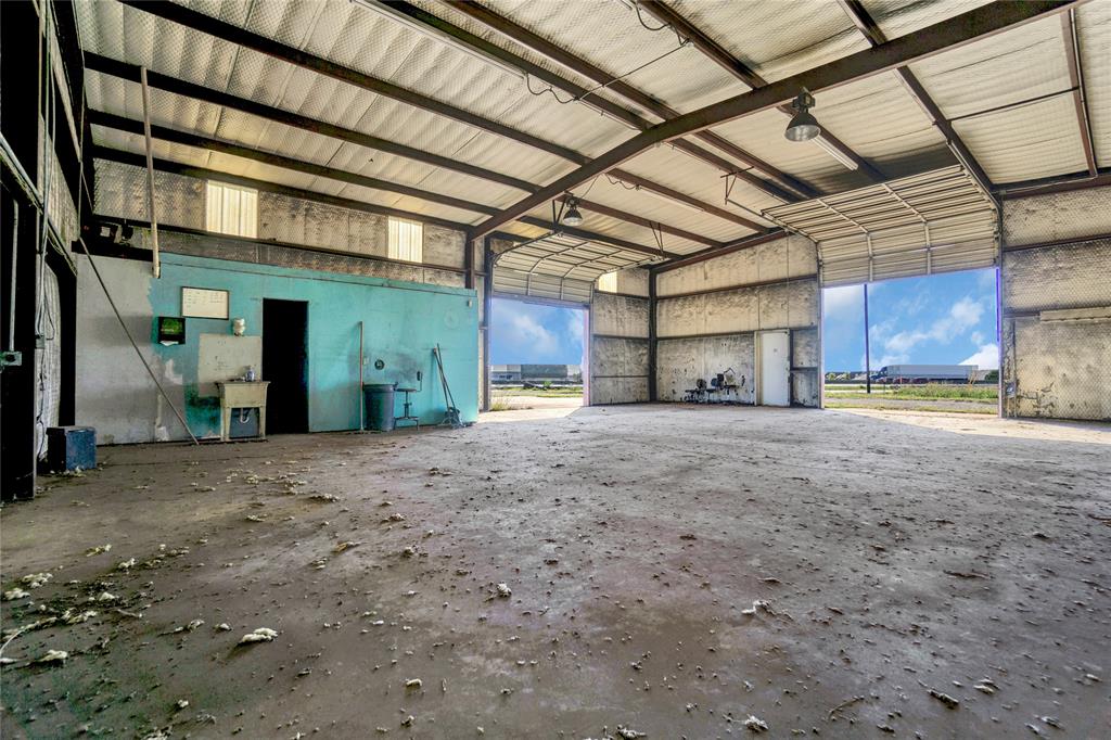 6000 W Interstate 30 Property Photo 17