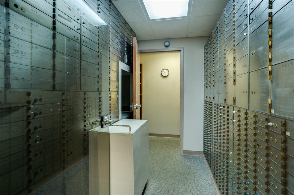 2618 Old Iowa Park Road Property Photo 7