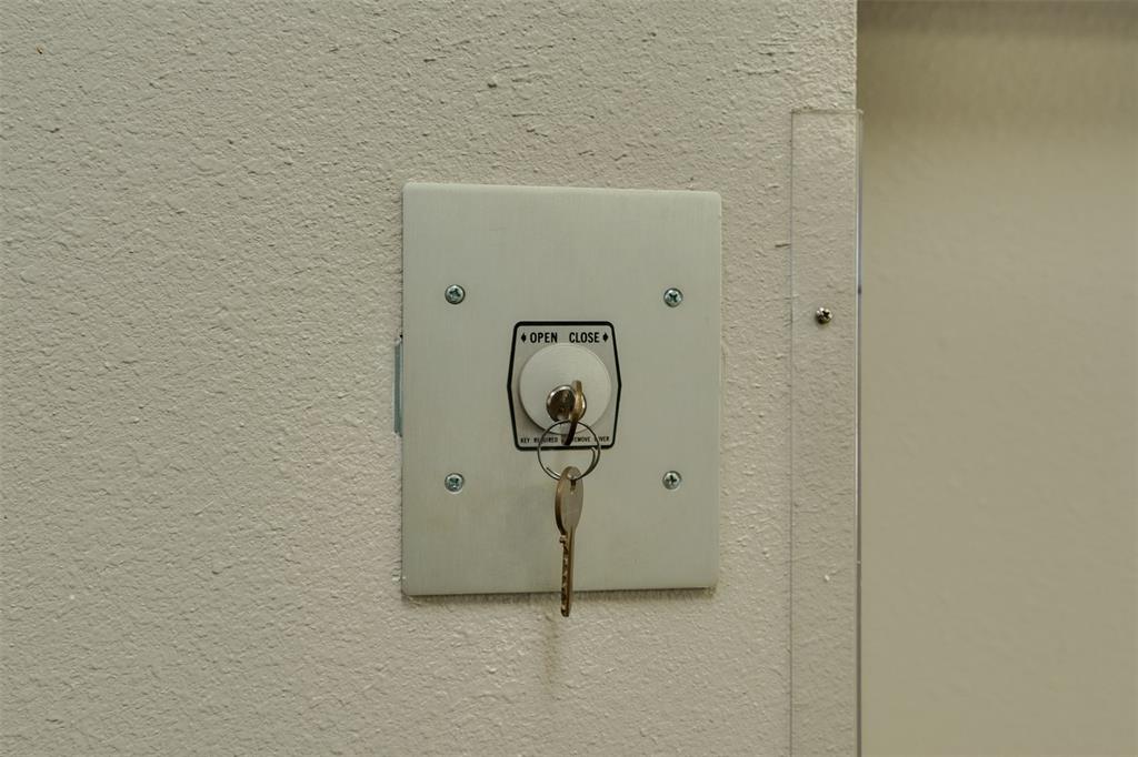 2618 Old Iowa Park Road Property Photo 9