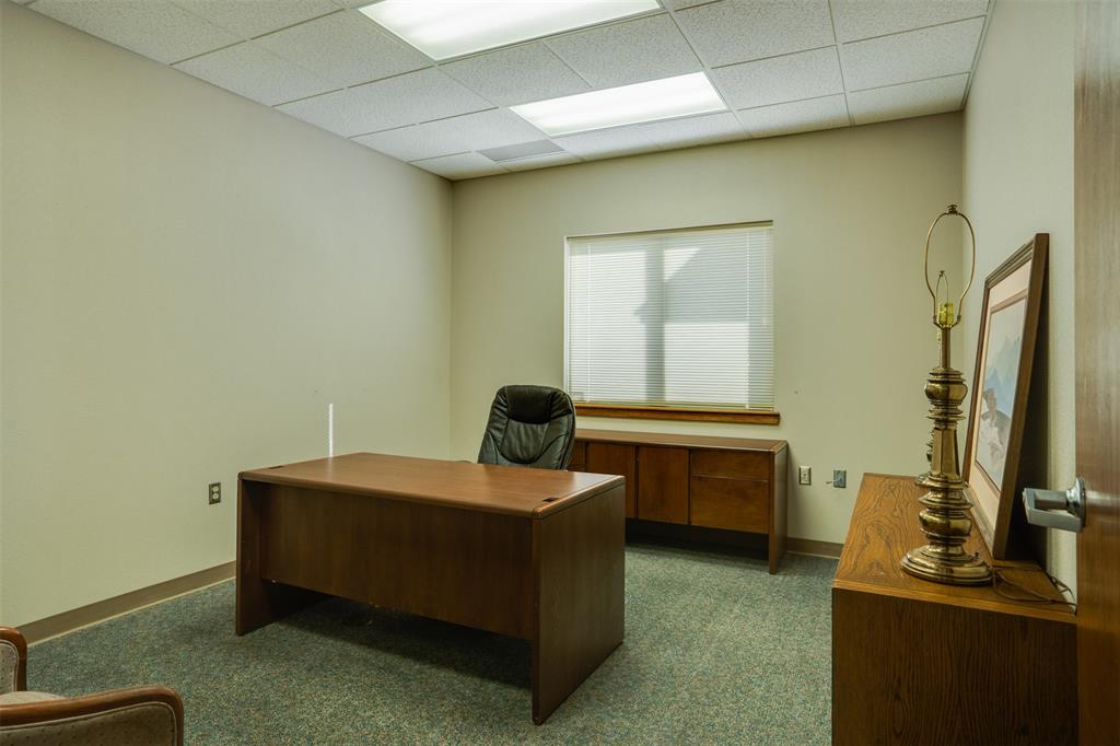 2618 Old Iowa Park Road Property Photo 16
