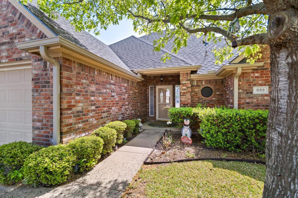 623 Madison Place Property Photo 3