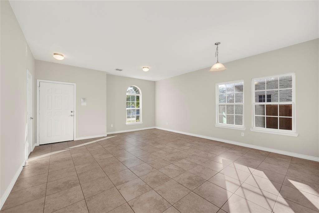 2631 Leisure Lane Property Photo 2