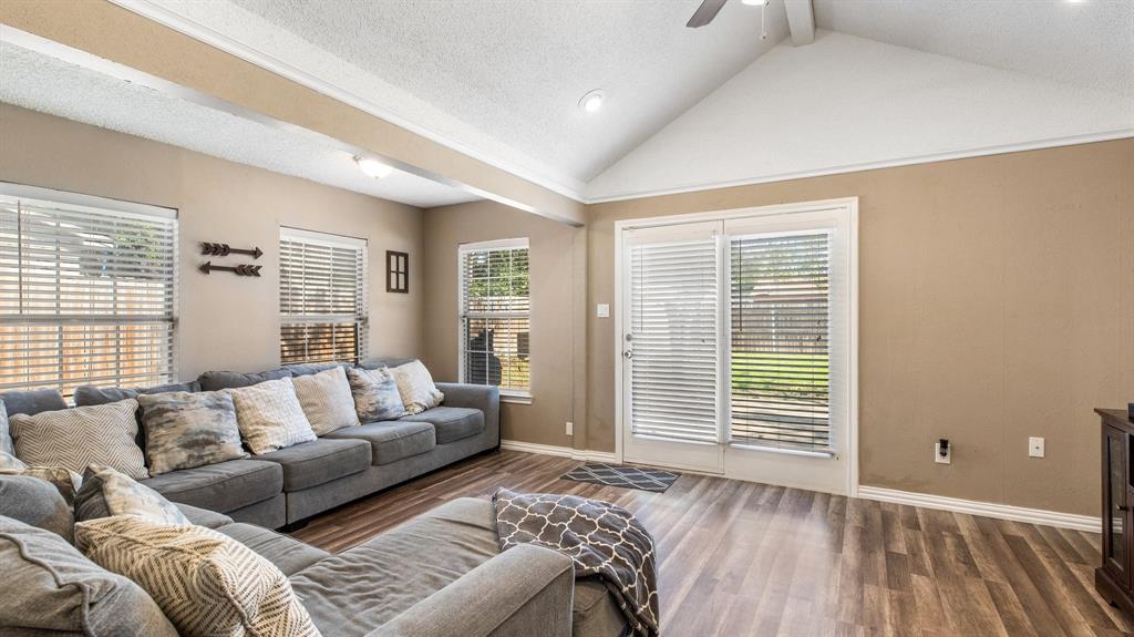 6725 Plantation Road Property Photo 4
