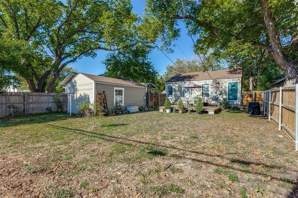 4821 Calmont Avenue Property Photo 11