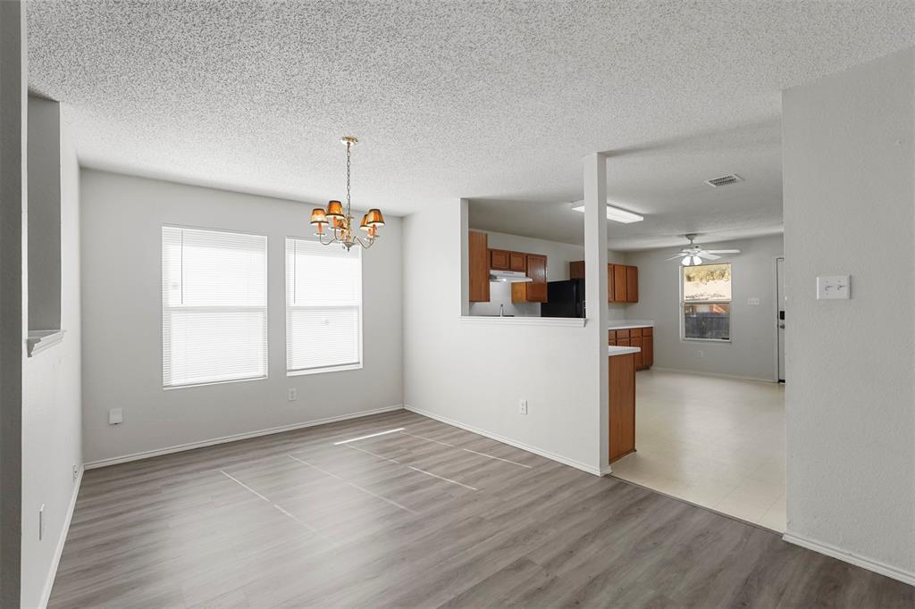 4237 Silverthorne Drive Property Photo 13