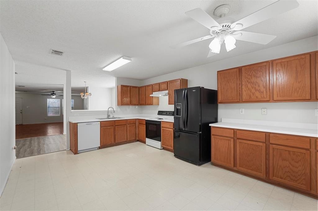 4237 Silverthorne Drive Property Photo 17