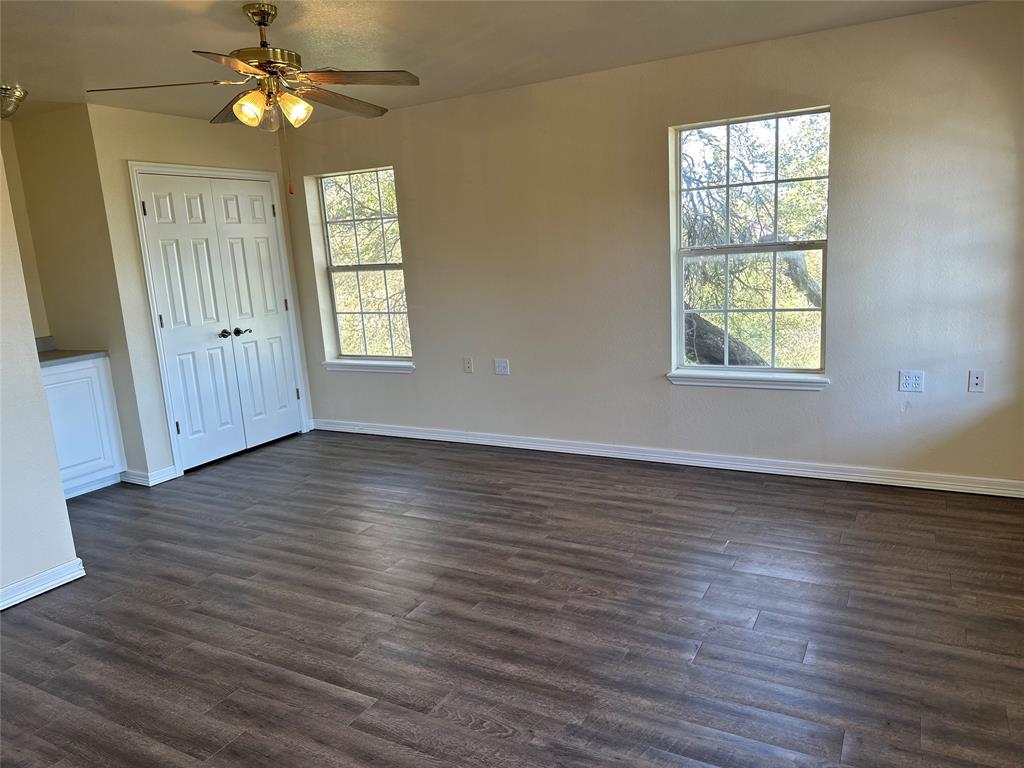 200 E Elm Street N Property Photo 5