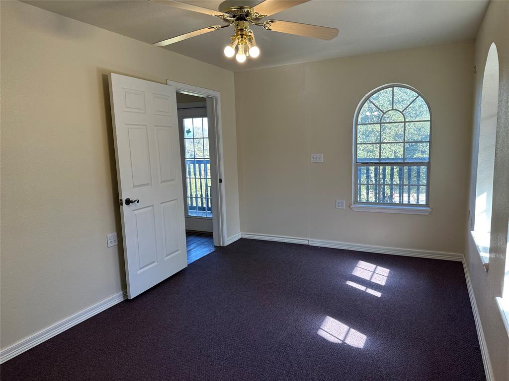 200 E Elm Street N Property Photo 9