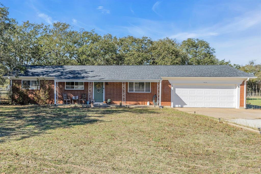 6633 N Highway 281 Property Photo 1