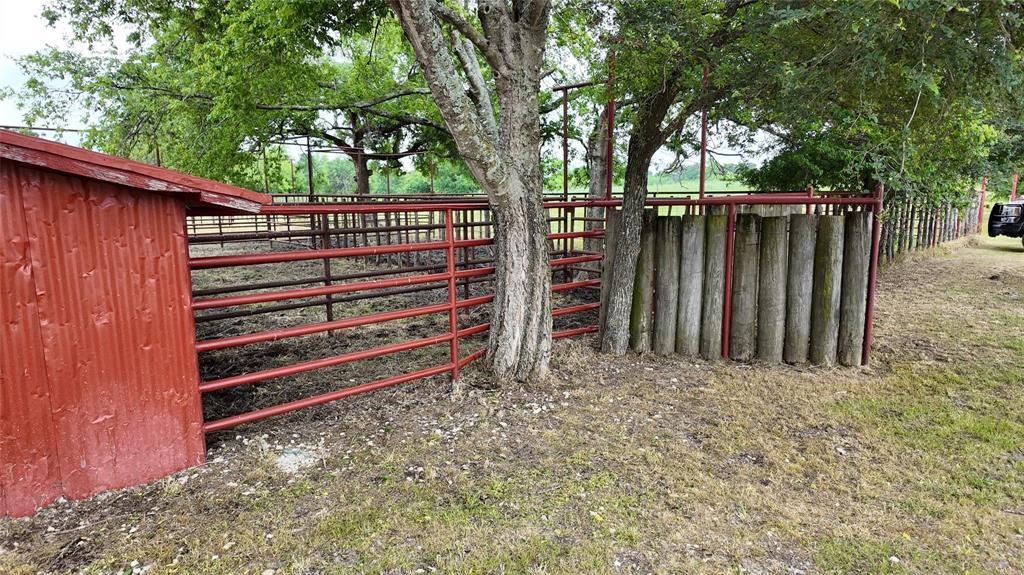 308 Fcr 995 Property Photo 14