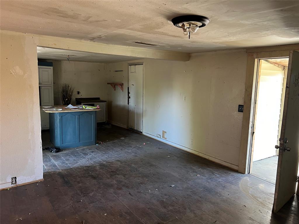 721 Murdock Road Property Photo 12