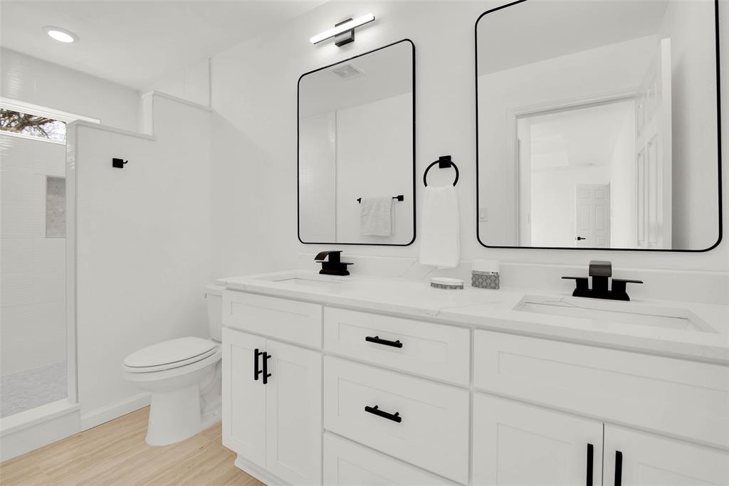 1011 S Grand Property Photo 15