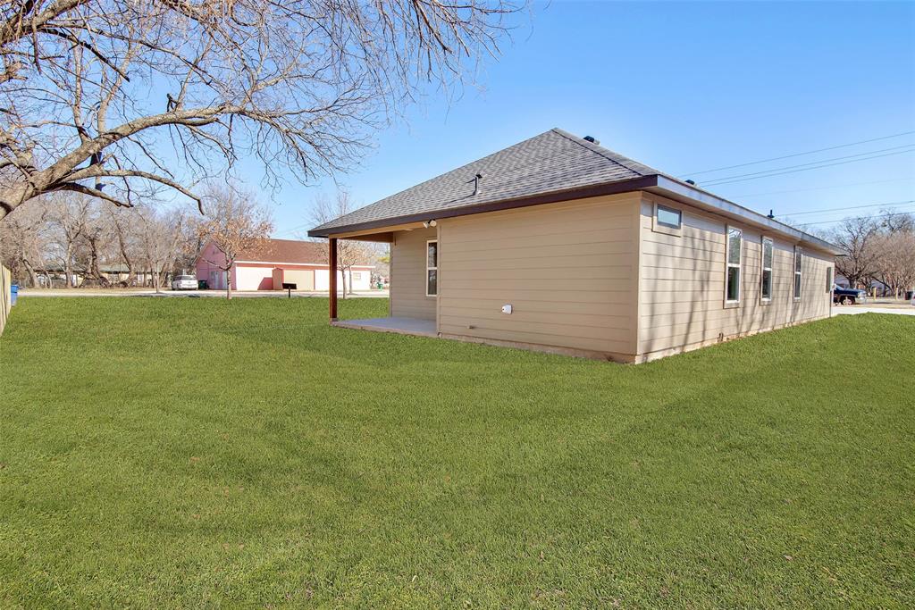 1011 S Grand Property Photo 22