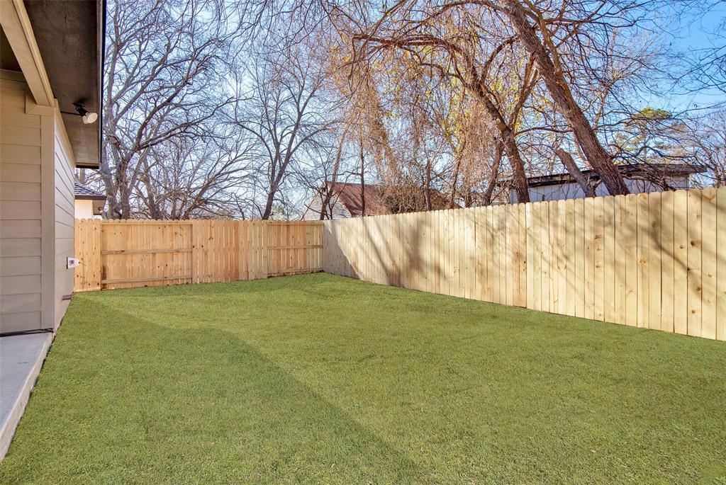 1011 S Grand Property Photo 23