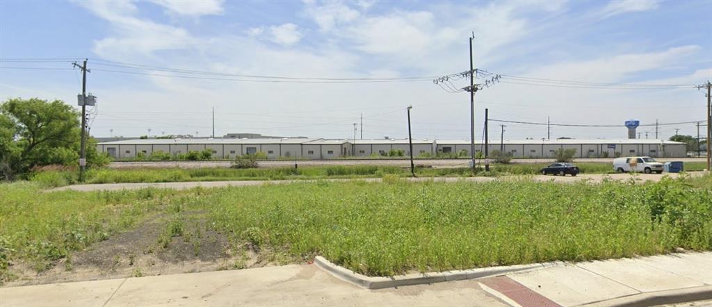 1610 S Interstate 35e Property Photo 4