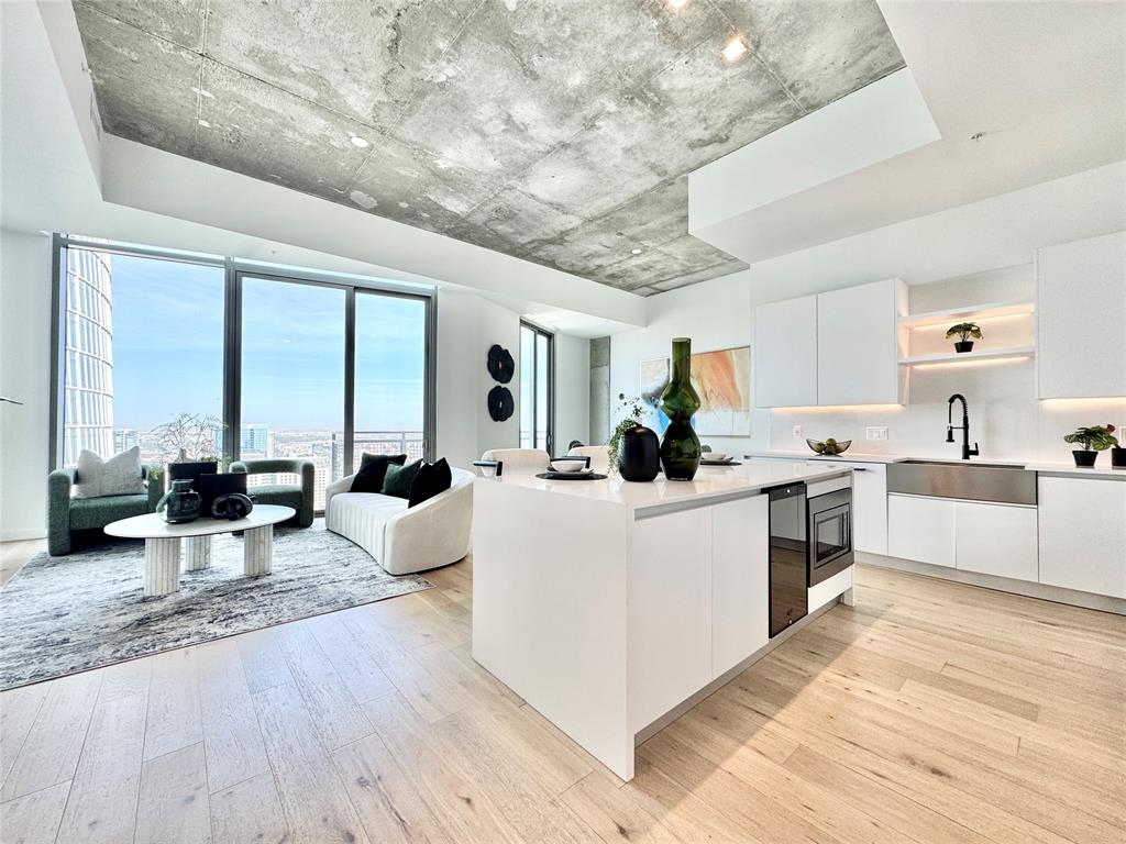 1801 N Pearl Street Property Photo