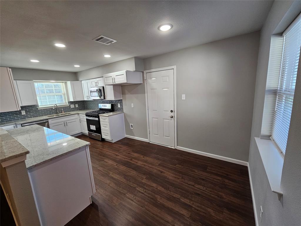 714 Austrian Road Property Photo 4