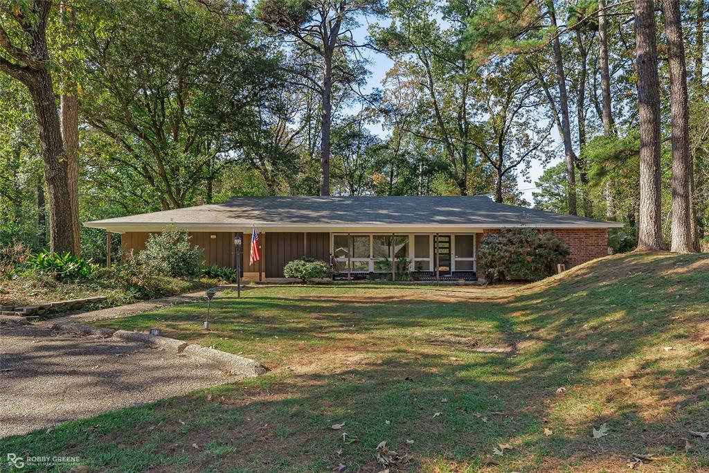 558 Spring Lake Circle Property Photo 1