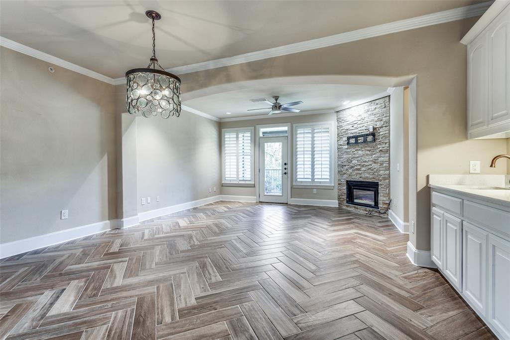 500 Waters Edge Drive Property Photo 6