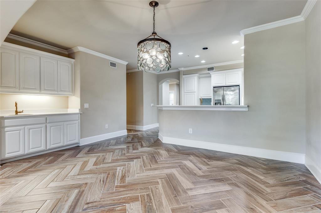 500 Waters Edge Drive Property Photo 11