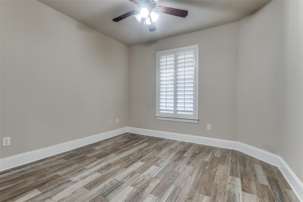 500 Waters Edge Drive Property Photo 23