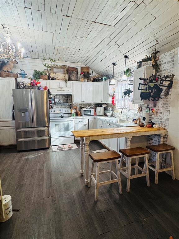 457 County Road 387 Property Photo 8