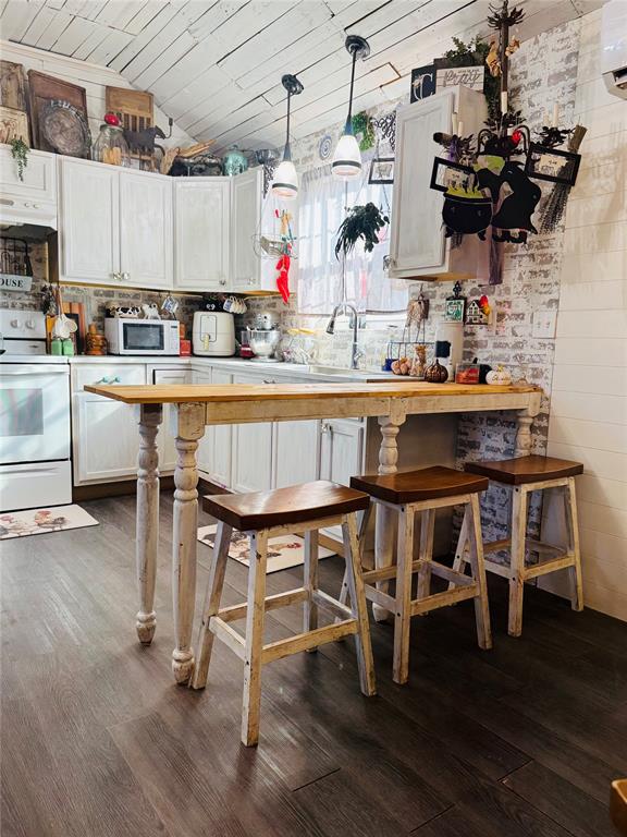 457 County Road 387 Property Photo 9