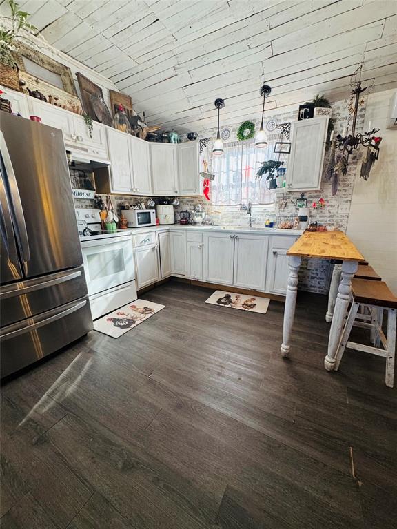 457 County Road 387 Property Photo 10