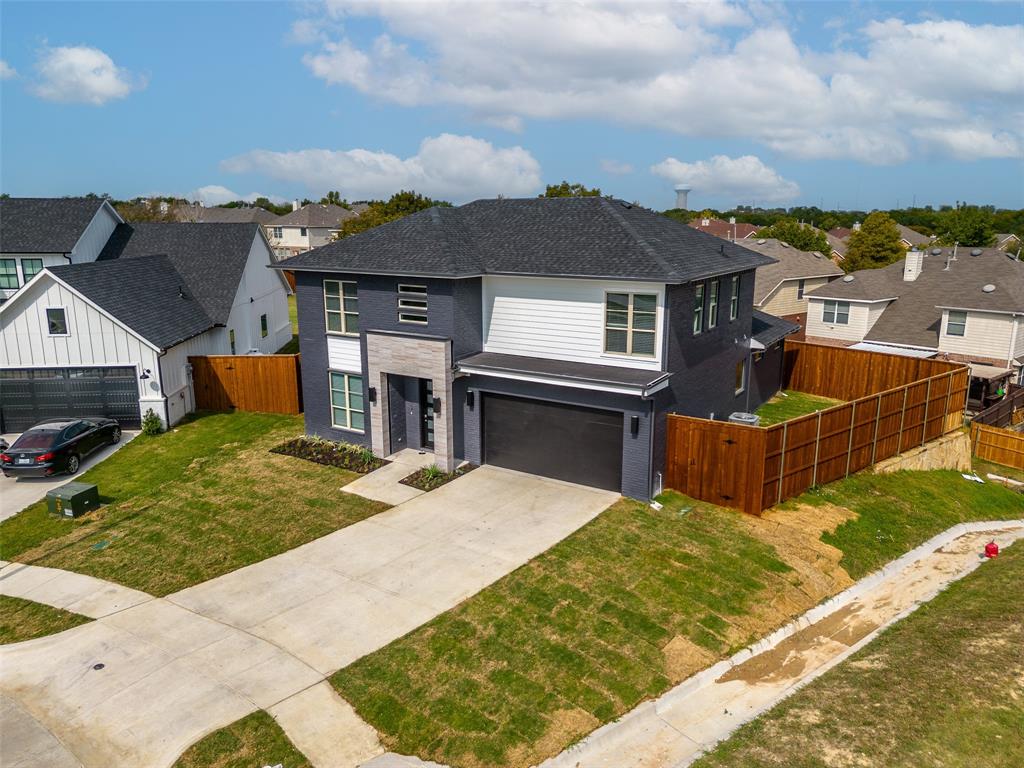 1302 Genoa Circle Property Photo 3