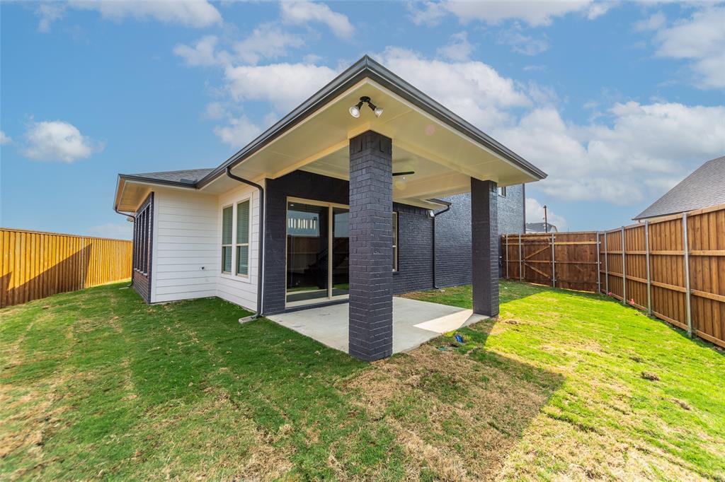 1302 Genoa Circle Property Photo 33