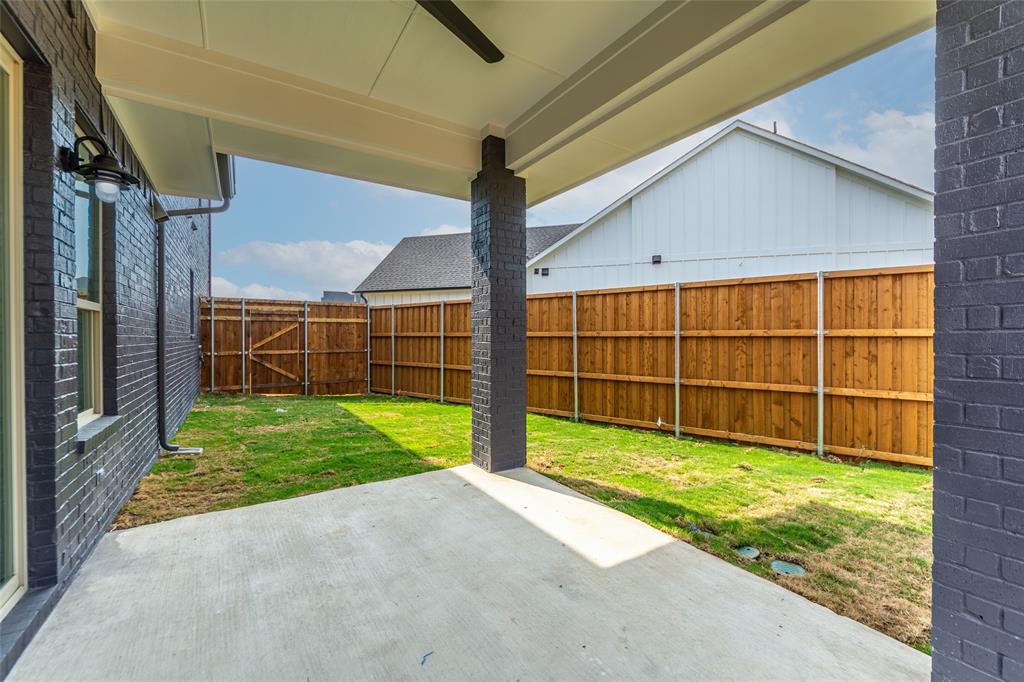 1302 Genoa Circle Property Photo 36