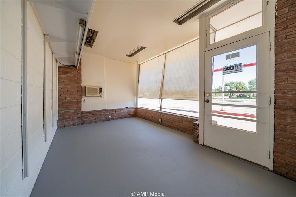 413 N Swenson Street Property Photo 12