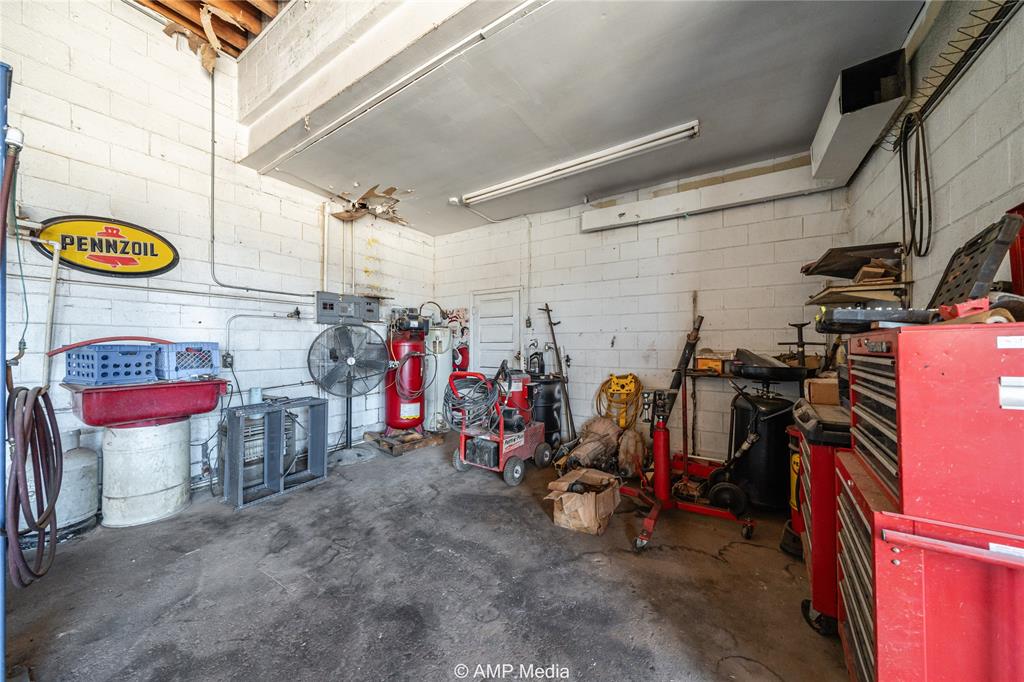 413 N Swenson Street Property Photo 17