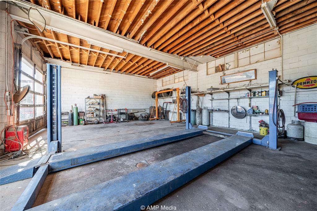 413 N Swenson Street Property Photo 18