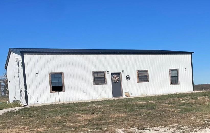 9009 N Fm 51 Property Photo 1