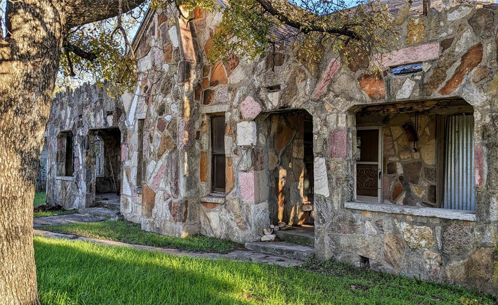 200 E Kidd Property Photo