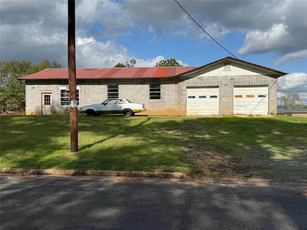 1215 Apple Street Property Photo 1