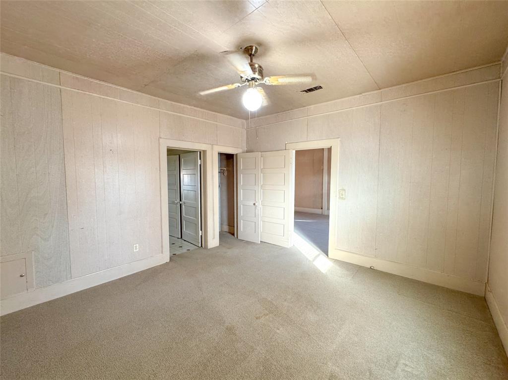 611 N Stratton Street Property Photo 3