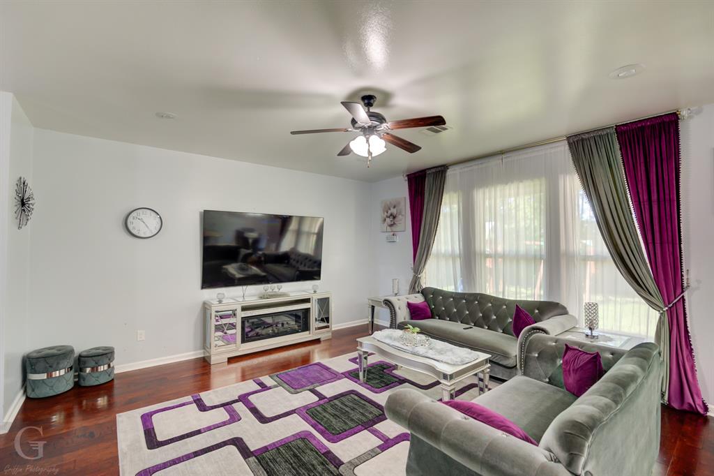 1104 Eli Connor Drive Property Photo 8
