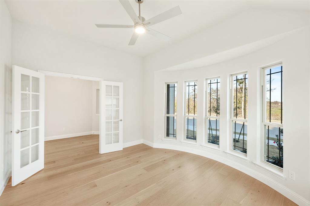302 Kettlewood Drive Property Photo 8