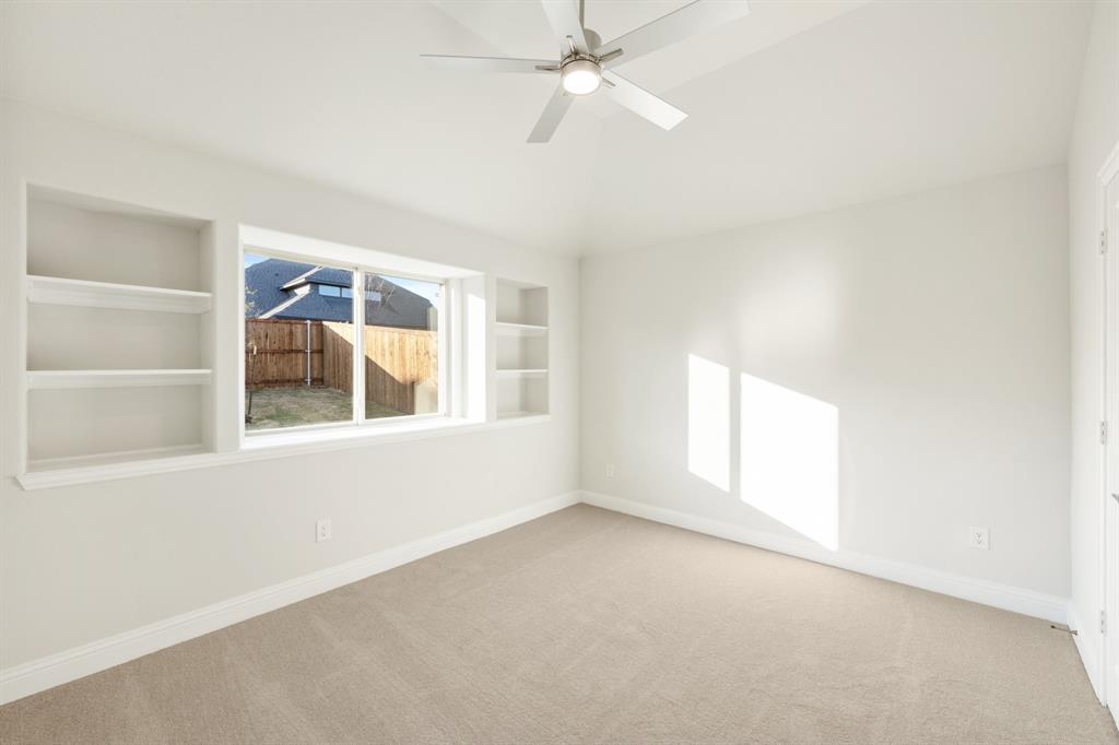 302 Kettlewood Drive Property Photo 28